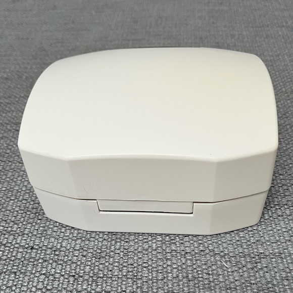 Brookstone Dual Wattage Converter Kit 50W/1800W Travel Voltage Adapter Plugs - Picture 4 of 11